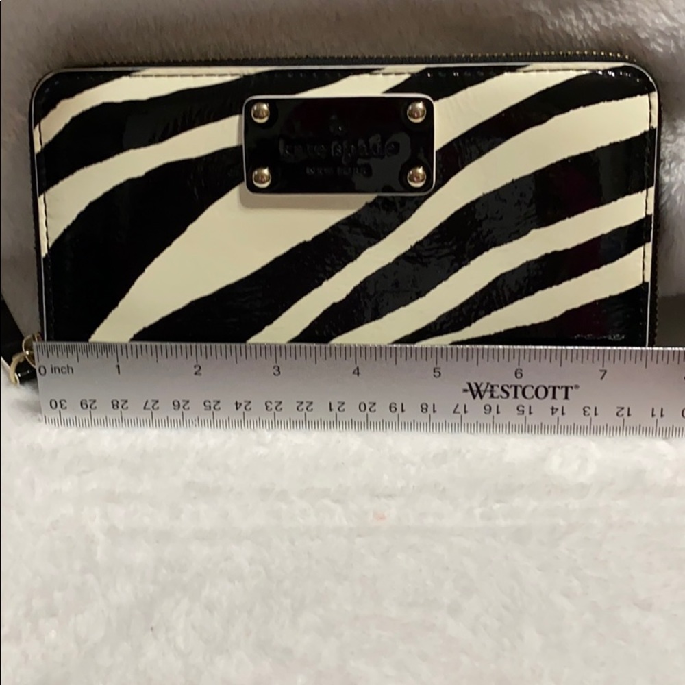 NWT Kate Spade Neda Wallet